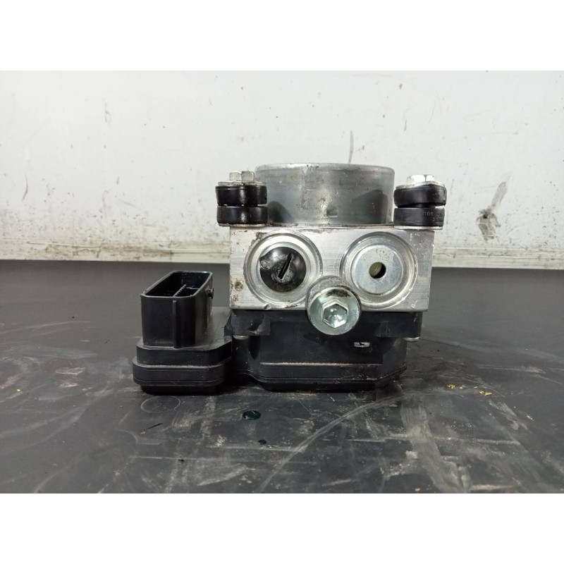 Recambio de abs para toyota c-hr hybrid dynamic plus referencia OEM IAM 4451047070  P3-A8-22-2