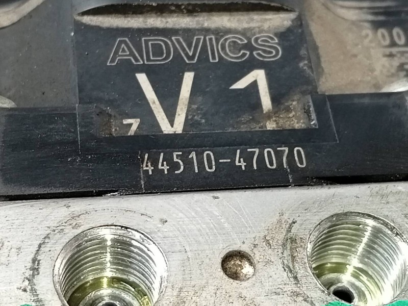 Recambio de abs para toyota c-hr hybrid dynamic plus referencia OEM IAM 4451047070  P3-A8-22-2