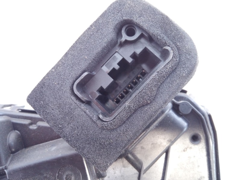 Recambio de cerradura puerta trasera derecha para volkswagen t-roc sport referencia OEM IAM 5TA839016E  E1-A5-44-2