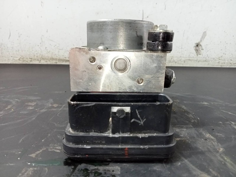 Recambio de abs para toyota c-hr hybrid dynamic plus referencia OEM IAM 4451047070  P3-A8-22-2