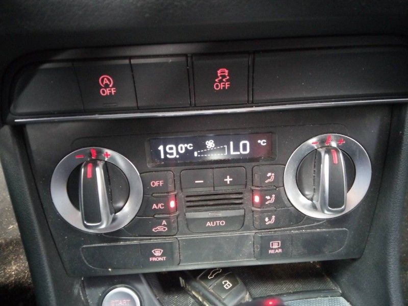 Recambio de mando climatizador para audi q3 (8ug) sport referencia OEM IAM 8U0820043D A2C80279600 E2-A1-23-3