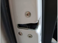 CERRADURA PUERTA TRASERA IZQUIERDA 