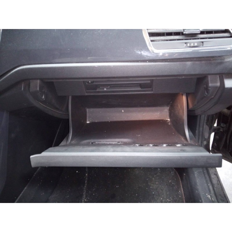 Recambio de guantera para volkswagen t-roc sport referencia OEM IAM   