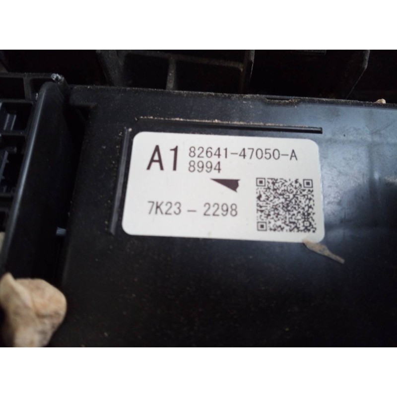 Recambio de caja reles / fusibles para toyota c-hr hybrid dynamic plus referencia OEM IAM 8264147050A 7K232298 