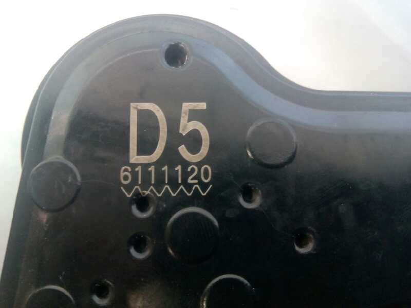 Recambio de cerradura puerta delantera derecha para toyota prius+ eco referencia OEM IAM 6111120  E2-B4-5-1