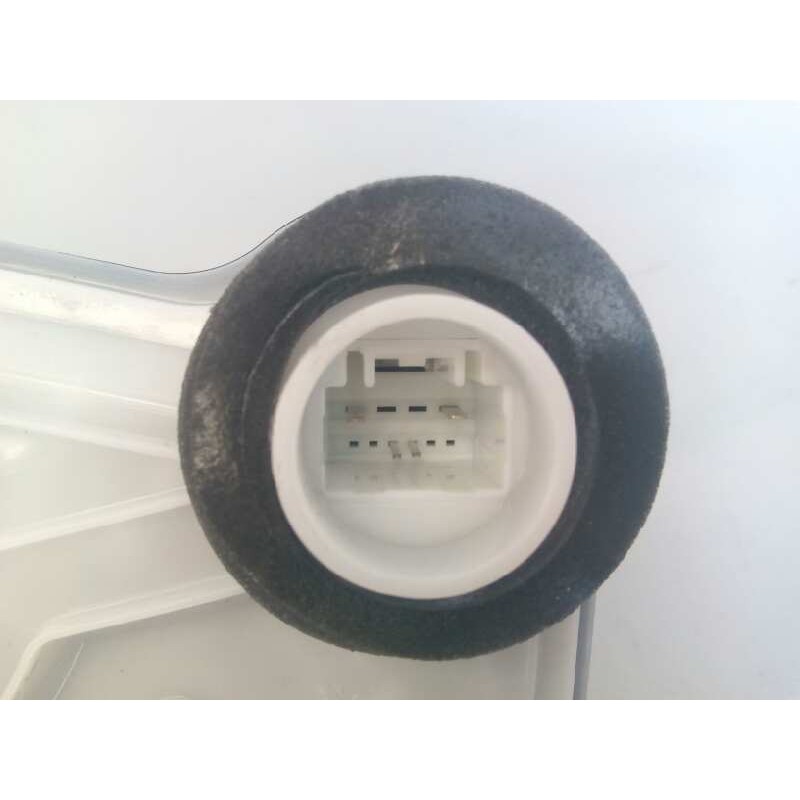 Recambio de cerradura puerta delantera derecha para toyota prius+ eco referencia OEM IAM 6111120  E2-B4-5-1