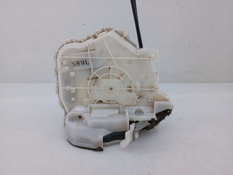 Recambio de cerradura puerta delantera derecha para mazda cx-30 e-skyactiv-g referencia OEM IAM   