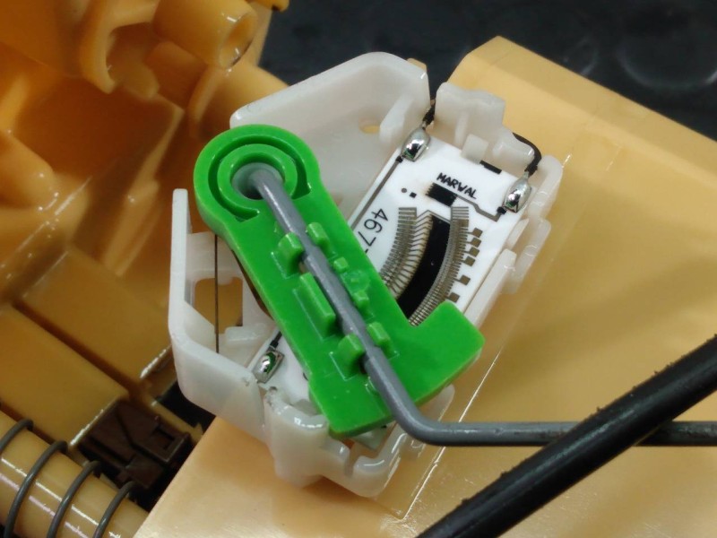 Recambio de aforador para dacia duster ambiance 4x2 referencia OEM IAM   P3-A6-4-4