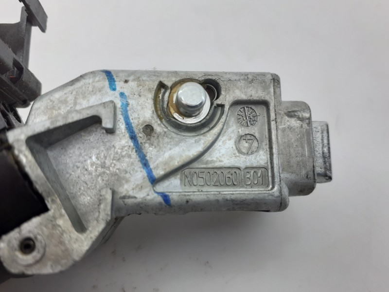 Recambio de antirrobo para dacia duster ambiance 4x2 referencia OEM IAM 487006431R N0502060B01 E2-A1-44-3