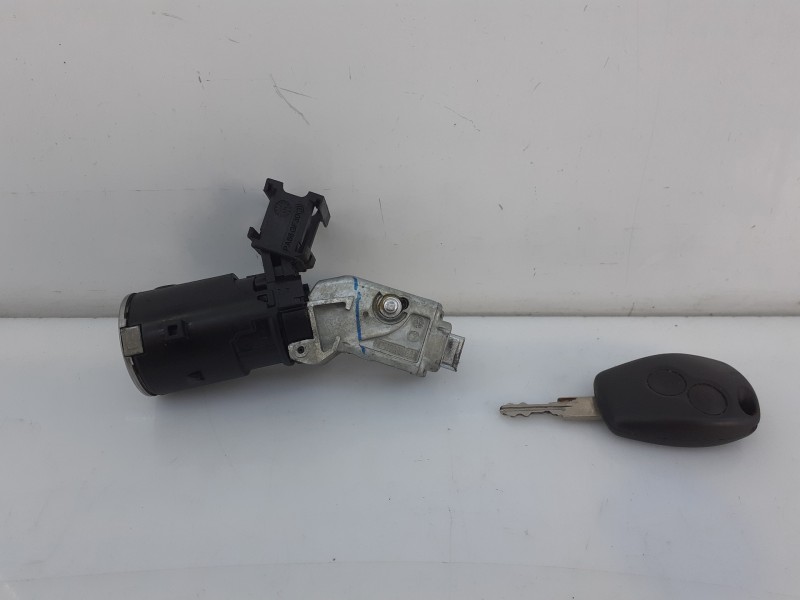 Recambio de antirrobo para dacia duster ambiance 4x2 referencia OEM IAM 487006431R N0502060B01 E2-A1-44-3