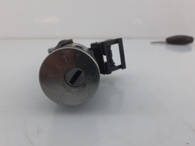 Recambio de antirrobo para dacia duster ambiance 4x2 referencia OEM IAM 487006431R N0502060B01 E2-A1-44-3