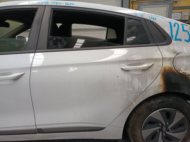 Recambio de puerta trasera izquierda para hyundai ioniq hybrid referencia OEM IAM   