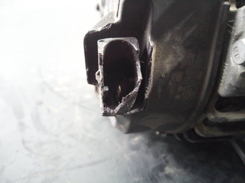 Recambio de alternador para bmw x5 (f15) xdrive40d referencia OEM IAM 8570675AI04 FG23S 68 P3-A4-23-5