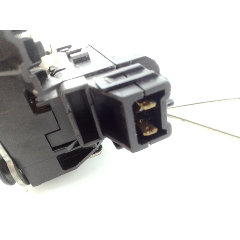 Recambio de cerradura puerta trasera derecha para dacia duster ambiance 4x2 referencia OEM IAM   E1-A1-40-1