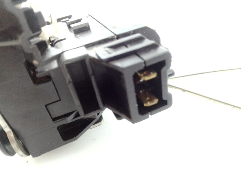 Recambio de cerradura puerta trasera derecha para dacia duster ambiance 4x2 referencia OEM IAM   E1-A1-40-1