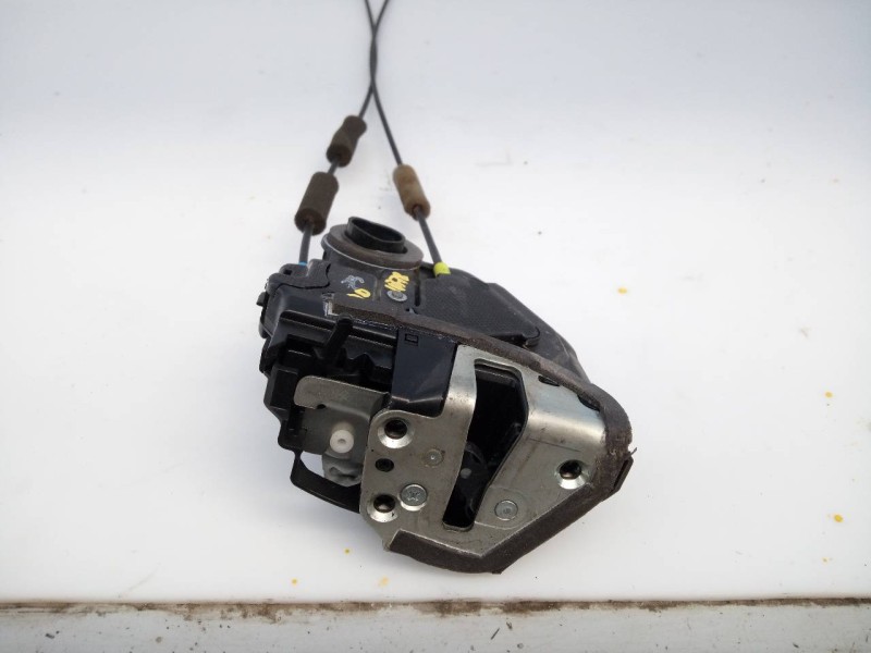 Recambio de cerradura puerta delantera derecha para dacia sandero stepway referencia OEM IAM   E1-A1-44-1