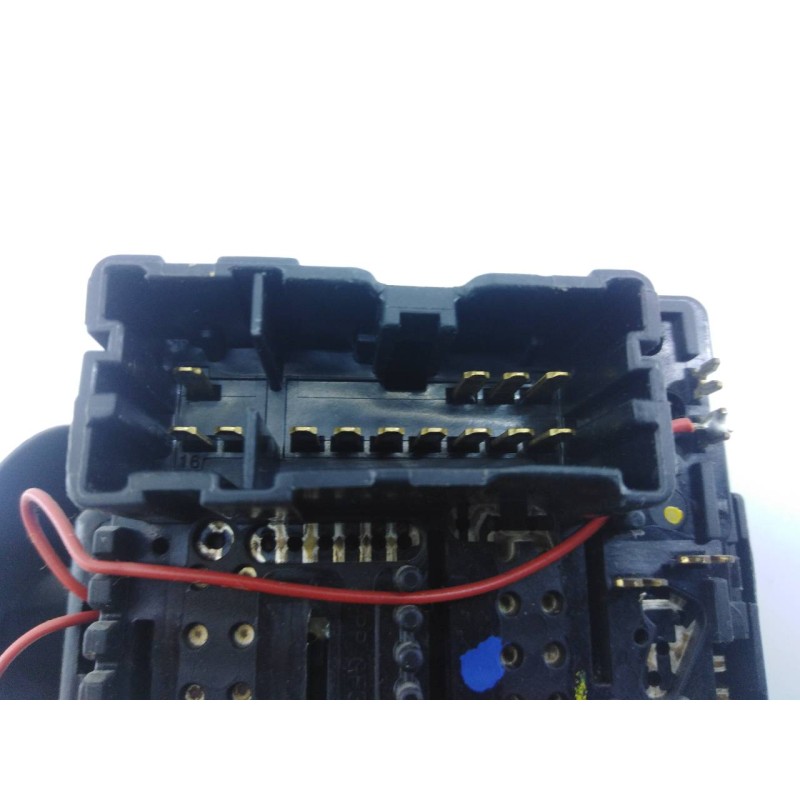 Recambio de mando limpia para dacia duster ambiance 4x2 referencia OEM IAM E1109568  E2-A1-44-3