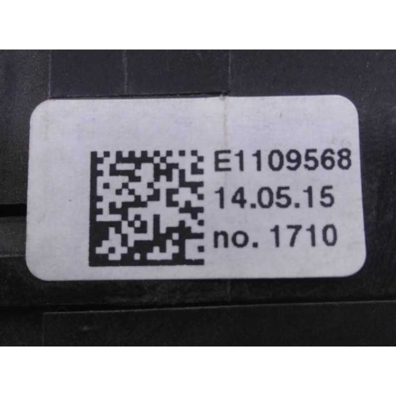 Recambio de mando limpia para dacia duster ambiance 4x2 referencia OEM IAM E1109568  E2-A1-44-3