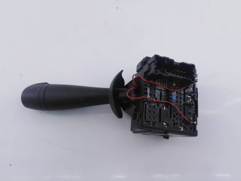 Recambio de mando limpia para dacia duster ambiance 4x2 referencia OEM IAM E1109568  E2-A1-44-3