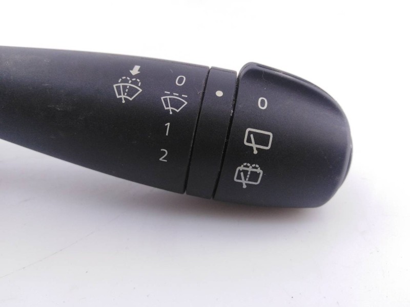 Recambio de mando limpia para dacia duster ambiance 4x2 referencia OEM IAM E1109568  E2-A1-44-3