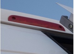 LUZ CENTRAL DE FRENO 