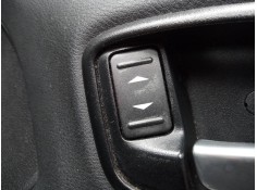 MANDO ELEVALUNAS DELANTERO DERECHO 