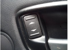 MANDO ELEVALUNAS TRASERO DERECHO 