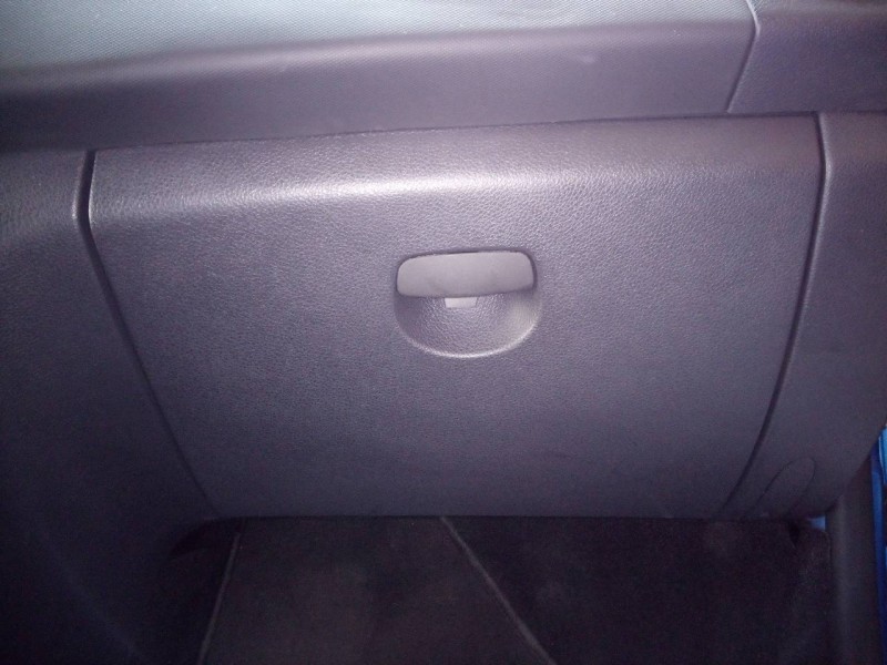 Recambio de guantera para dacia sandero stepway referencia OEM IAM   