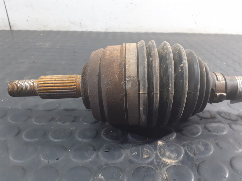 Recambio de transmision delantera derecha para dacia duster ambiance 4x2 referencia OEM IAM 39100384R  P1-B6-22