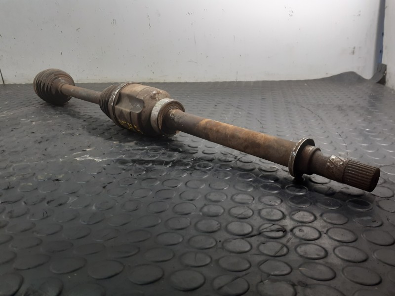 Recambio de transmision delantera derecha para dacia duster ambiance 4x2 referencia OEM IAM 39100384R  P1-B6-22