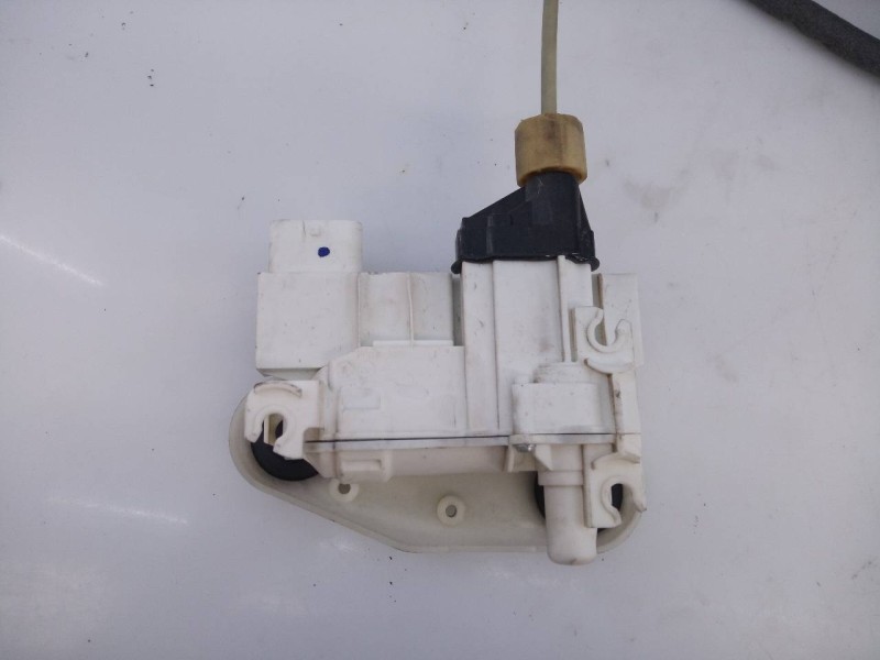 Recambio de cerradura puerta trasera izquierda para bmw x5 (f15) xdrive40d referencia OEM IAM 728195308 18283810CZ E1-A3-36-1