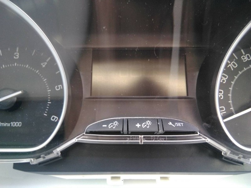 Recambio de cuadro instrumentos para peugeot 2008 (--.2013) allure referencia OEM IAM 9813848980  E3-B2-48-3