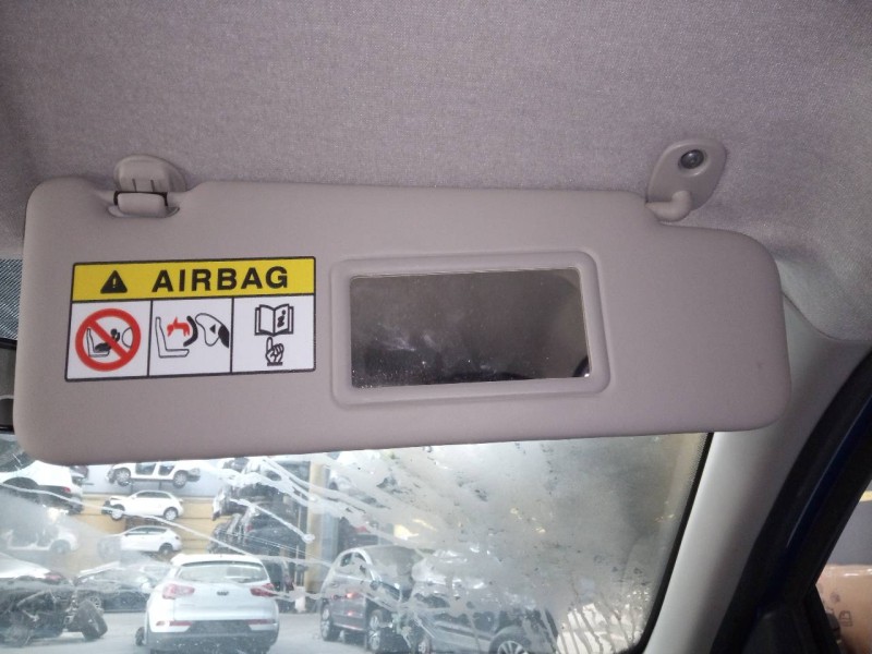 Recambio de parasol derecho para dacia sandero stepway referencia OEM IAM   