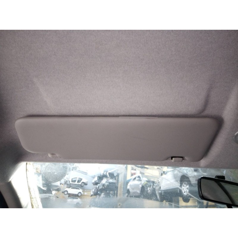 Recambio de parasol izquierdo para dacia sandero stepway referencia OEM IAM   