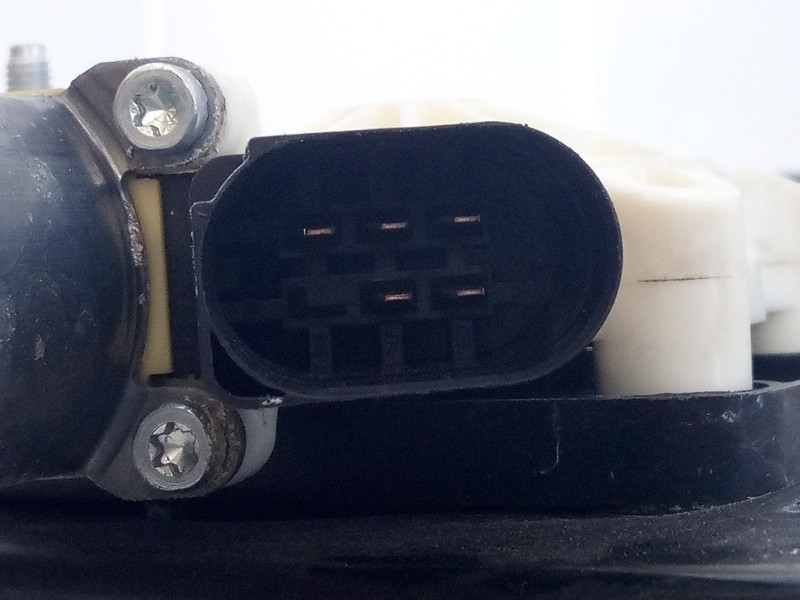 Recambio de elevalunas delantero derecho para bmw x5 (f15) xdrive40d referencia OEM IAM C11469101A 0930144A1337 E1-A3-44-2