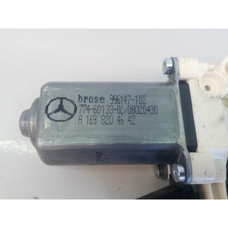Recambio de motor elevalunas trasero derecho para mercedes-benz clase b (w245) 180 cdi (245.207) referencia OEM IAM 1698204642  