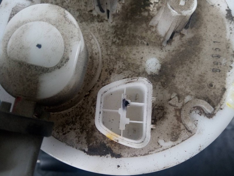 Recambio de aforador para hyundai ix20 gls comfort referencia OEM IAM 811101P900  P3-A6-9-3