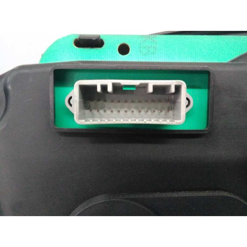 Recambio de cuadro instrumentos para dacia logan laureate referencia OEM IAM P8200733629 283300190B E2-A1-43-1