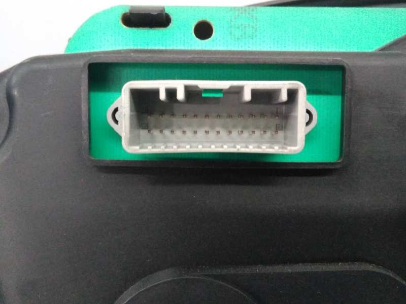 Recambio de cuadro instrumentos para dacia logan laureate referencia OEM IAM P8200733629 283300190B E2-A1-43-1