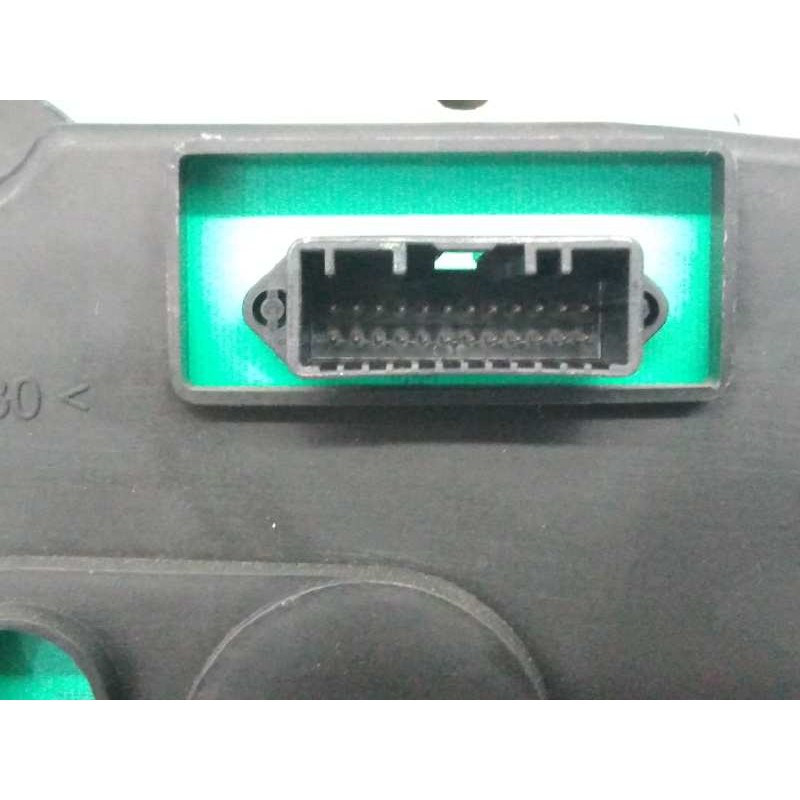 Recambio de cuadro instrumentos para dacia logan laureate referencia OEM IAM P8200733629 283300190B E2-A1-43-1