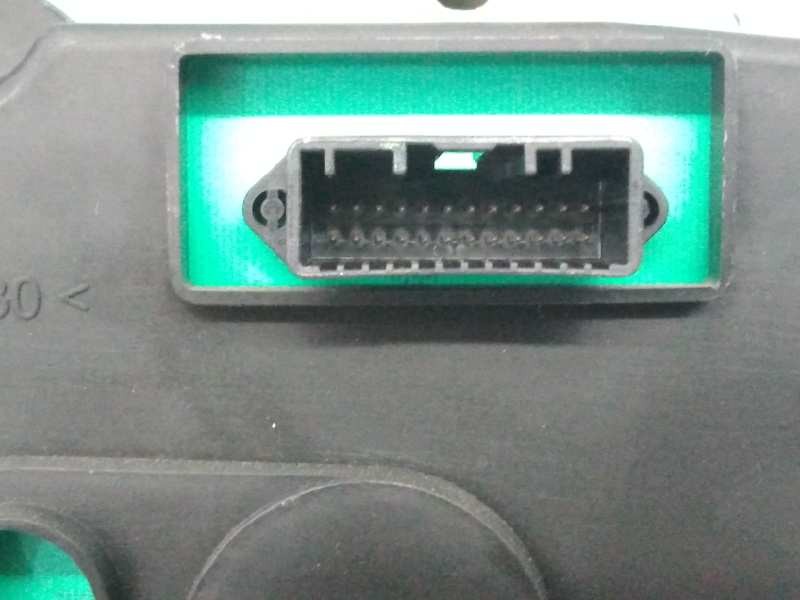 Recambio de cuadro instrumentos para dacia logan laureate referencia OEM IAM P8200733629 283300190B E2-A1-43-1