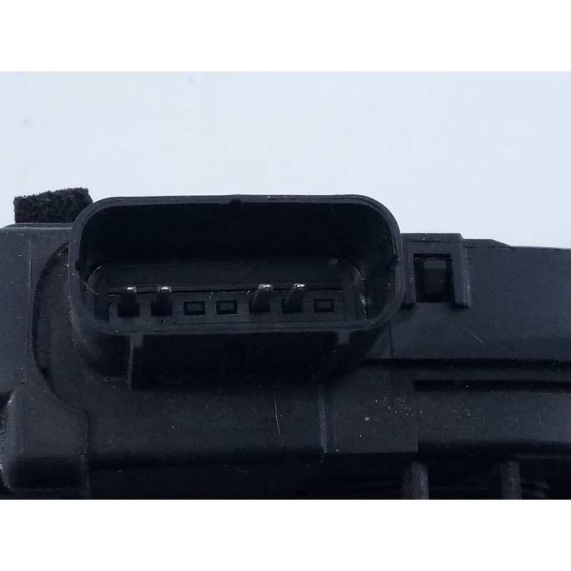 Recambio de cerradura puerta trasera derecha para hyundai ix20 gls comfort referencia OEM IAM 814201K000  E2-B5-10-1