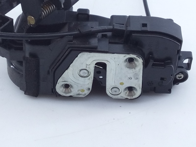 Recambio de cerradura puerta trasera derecha para hyundai ix20 gls comfort referencia OEM IAM 814201K000  E2-B5-10-1