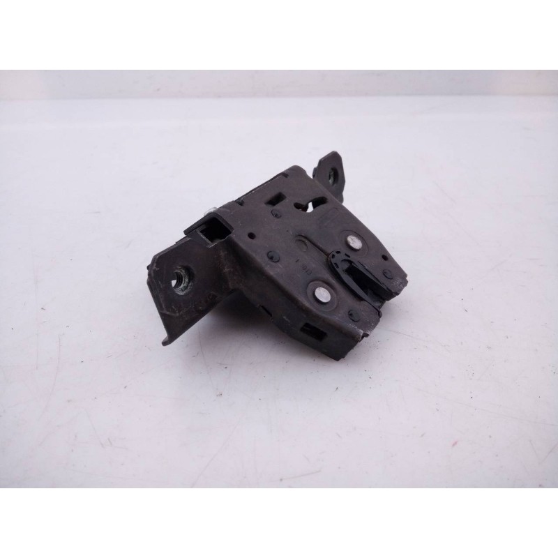Recambio de cerradura maletero / porton para opel astra j lim. excellence referencia OEM IAM   E2-B6-70-2