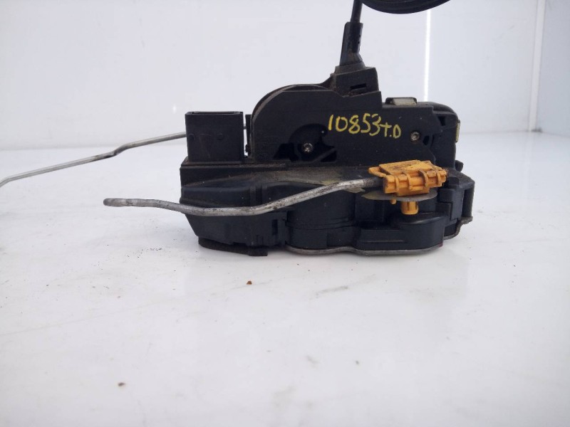 Recambio de cerradura puerta trasera derecha para opel astra j lim. excellence referencia OEM IAM 3023880  E2-B6-55-1