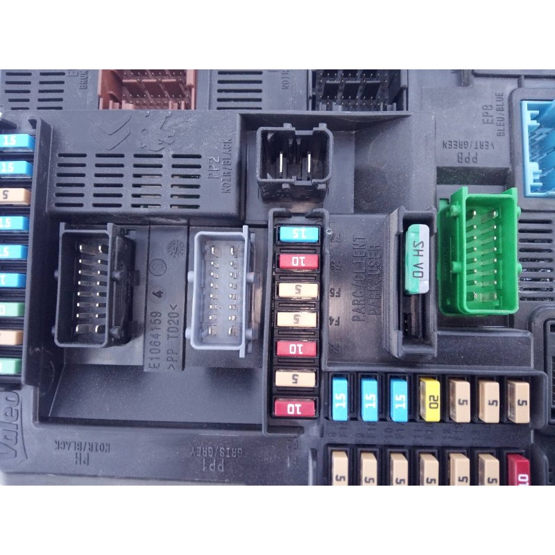 Recambio de caja reles / fusibles para peugeot 208 style referencia OEM IAM 9819849680  E3-B2-40-4