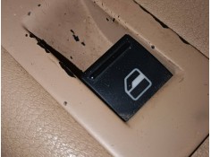 MANDO ELEVALUNAS TRASERO DERECHO 