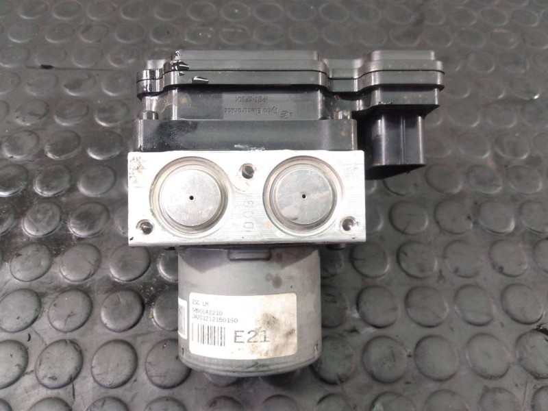 Recambio de abs para kia cee´d drive referencia OEM IAM A258930500 6433398 P3-A8-7-5