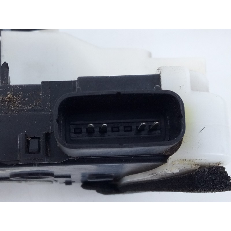 Recambio de cerradura puerta trasera derecha para hyundai ix35 classic 2wd referencia OEM IAM   E2-B5-5-1