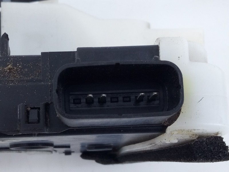 Recambio de cerradura puerta trasera derecha para hyundai ix35 classic 2wd referencia OEM IAM   E2-B5-5-1